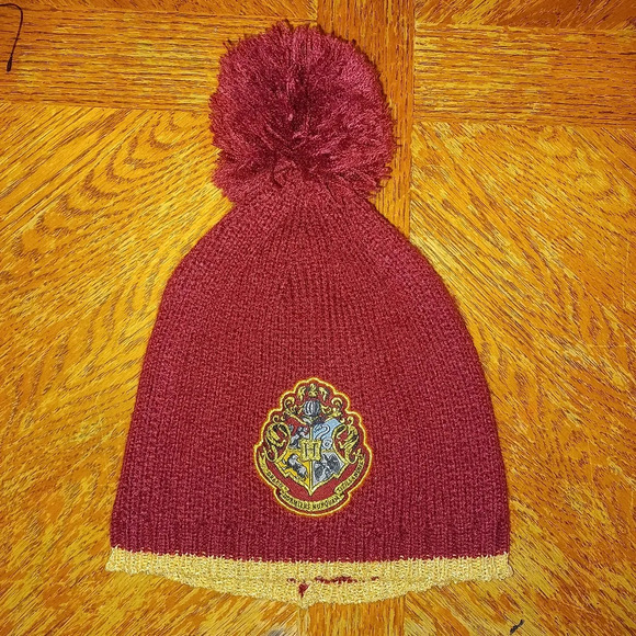 Harry Potter . Gryffindor Logo Maroon Knit Beanie Hat Cap. Gently used in great - Picture 1 of 3